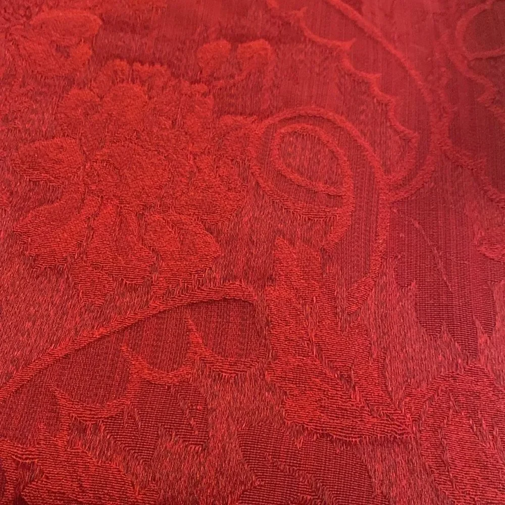 Table Linen Elegant Tapestry Print Rich Red 56” x100” - Picture 7 of 8